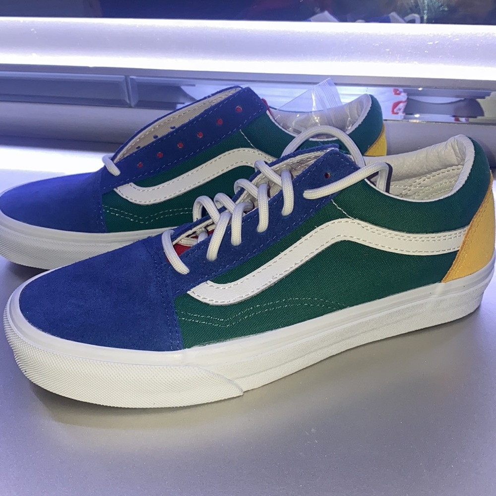 Men Vans